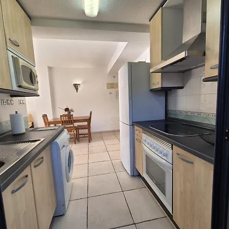 A 2 Minutos De La Playa * بينايدورم